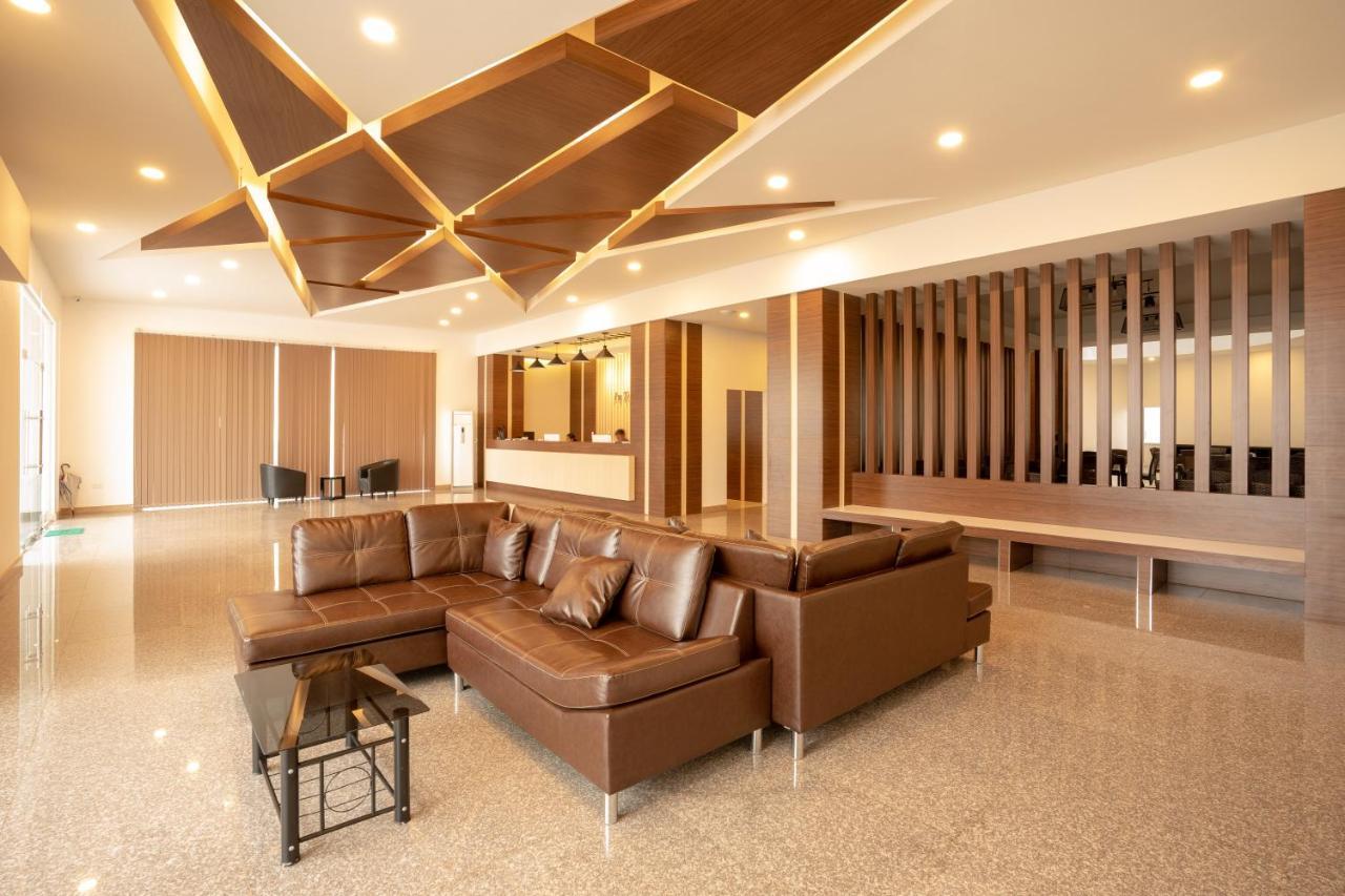 Intouch Riverside Hotel Pakse Exterior photo