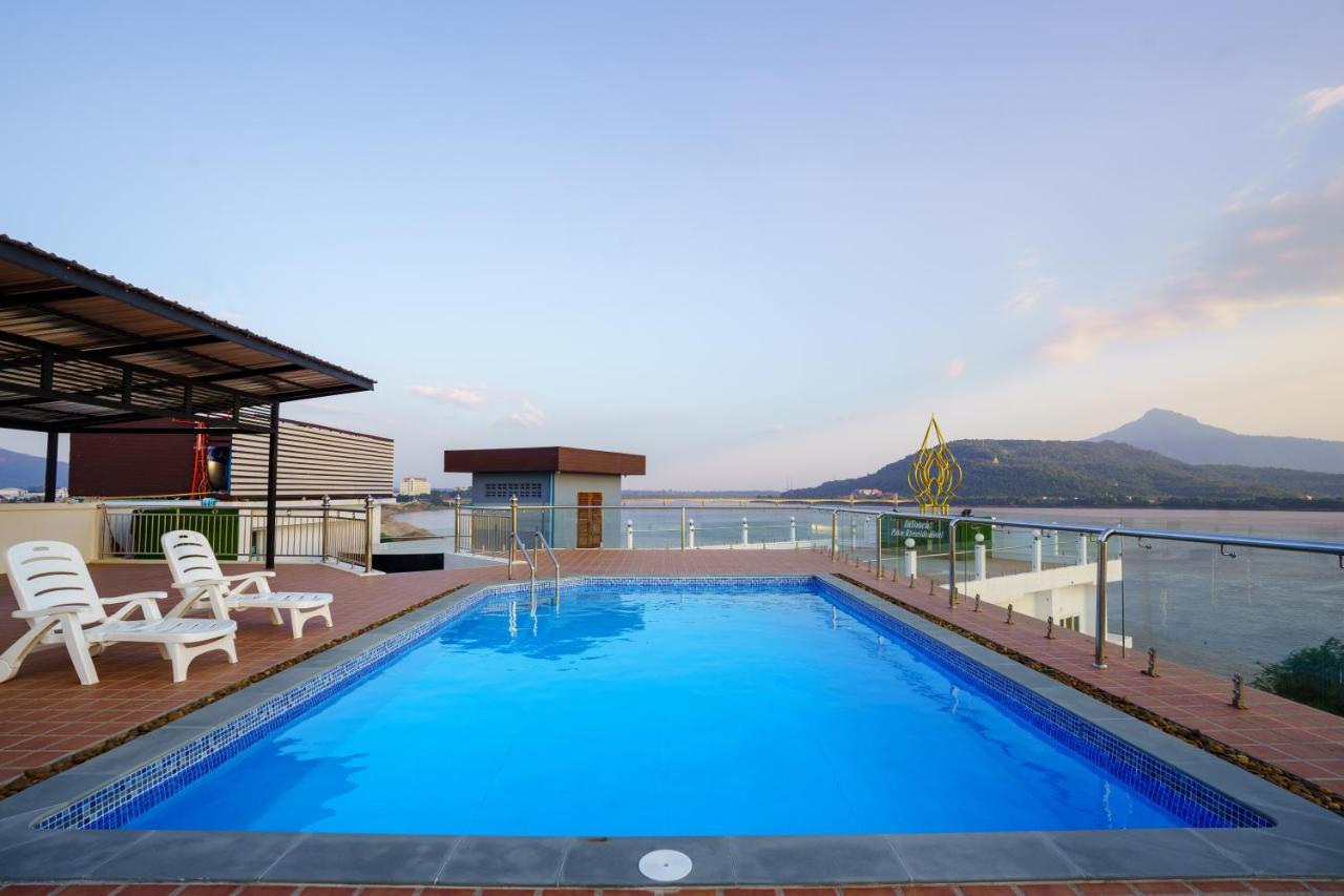 Intouch Riverside Hotel Pakse Exterior photo